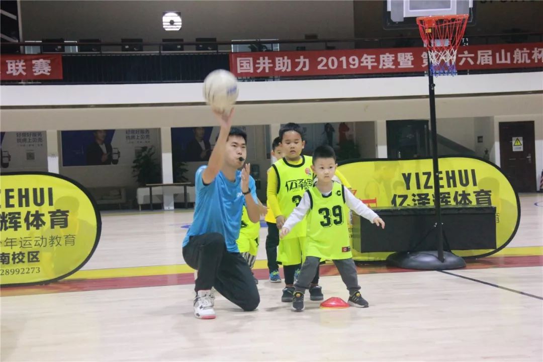 从小打篮球真的可以长高吗,打篮球为什么会有助于长高