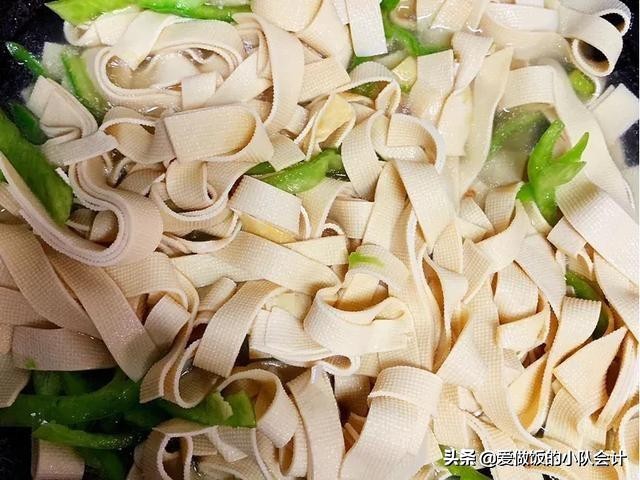 炒豆腐皮特别硬怎么挽救,炒豆腐皮如何防止粘锅