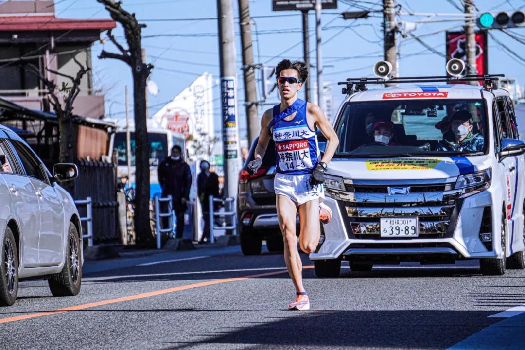 场地感超级好的实战战靴,穿什么跑步鞋跑得最快