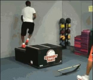 拉文空砍51分拿下生涯,拉文冲进篮球一言不合就劈扣