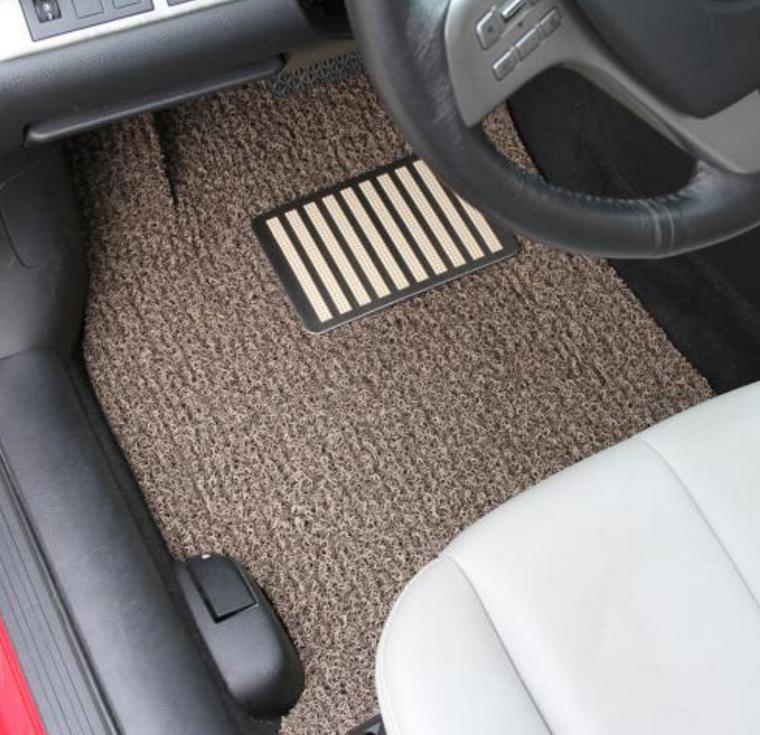 车上必备这六个小物件,车上装饰品摆件会被罚款吗