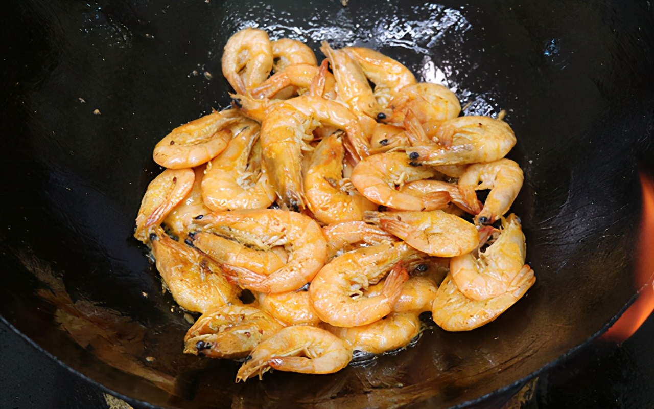 茄汁白灼虾正确做法,美味的茄汁大虾简单易做超级下饭