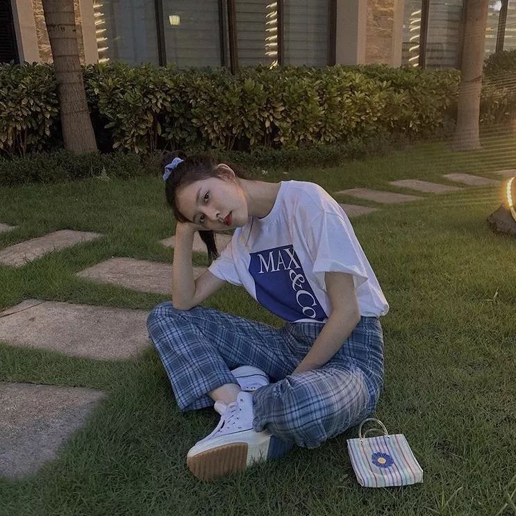 娱乐圈的小花有哪些,娱乐圈里的小花