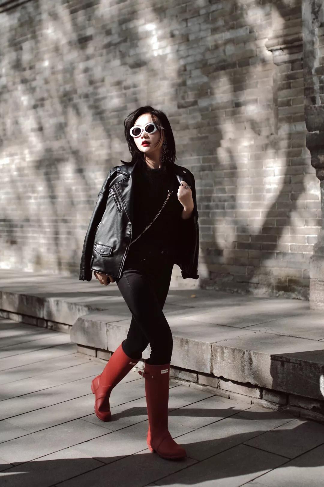 今年的靴子一言难尽,今年靴子流行高跟还是低跟