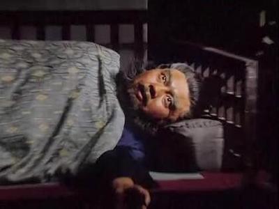 小孩睁眼睡觉是怎么回事,睁眼睡着了是什么原因