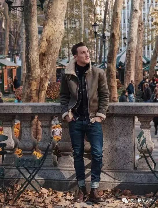 男人如何穿皮衣不会显得油腻老气,穿皮衣的男士显得什么气质