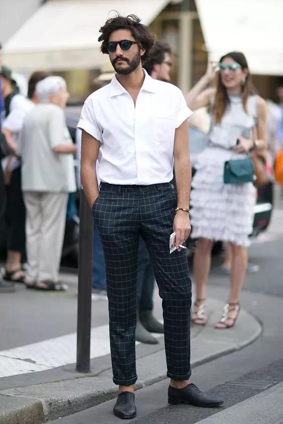 男士衬衫如何穿搭才好看,男士衬衫怎么穿搭显高级