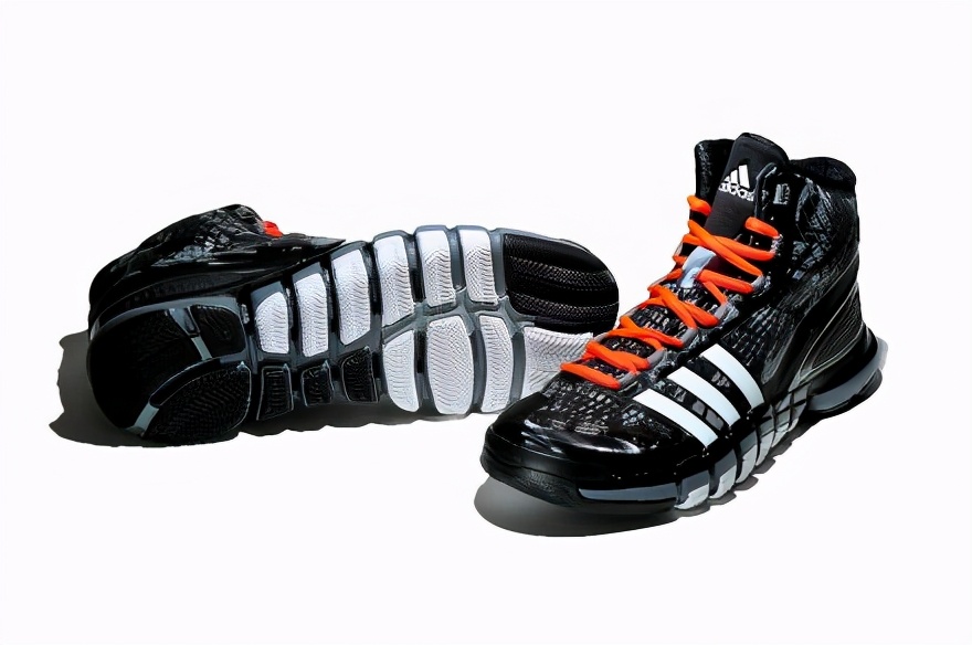 罗斯12代曝光？外底致敬4代颜值普普通通阿迪有情有义？