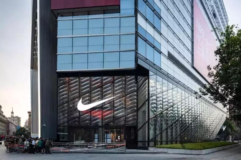 上海哪里可以买新款鞋,在哪里可以买便宜球鞋