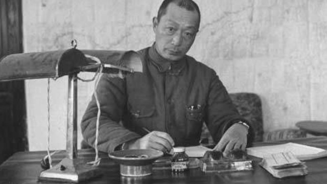 十大元帅中,*荣臻聂**究竟有何战绩,让他在授勋时获授元帅头衔?