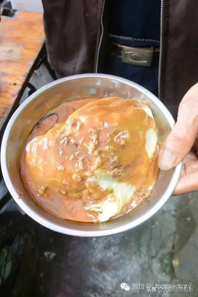 潮州哪里肠粉放花生酱,外地人吃潮州花生酱肠粉