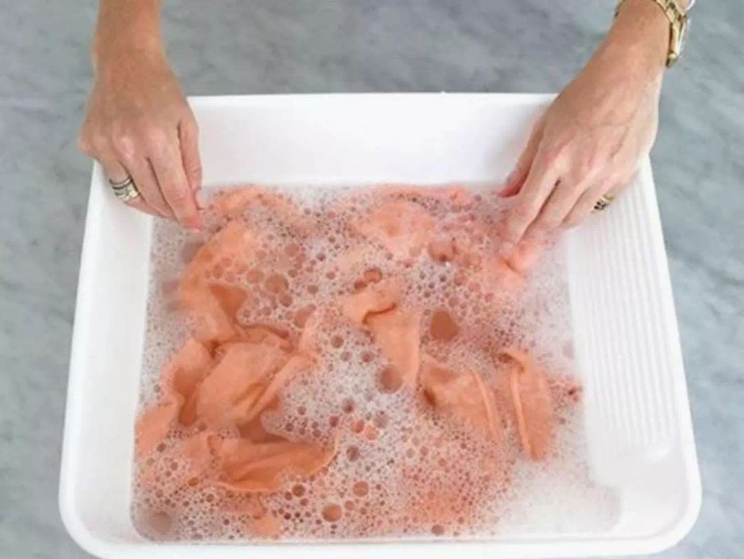 羊毛羊绒衫的洗涤保养方法,羊绒衫保养的正确方法