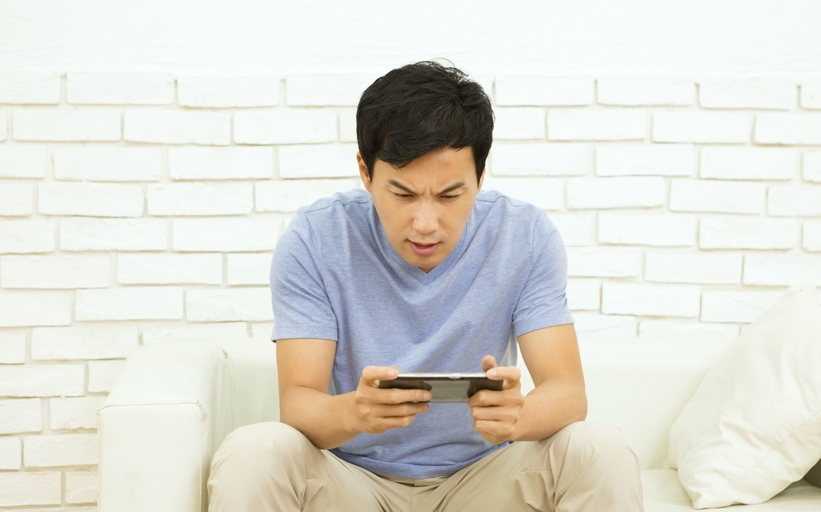 情侣男生对女生冷淡的原因,情侣中男生对女生的坏心思