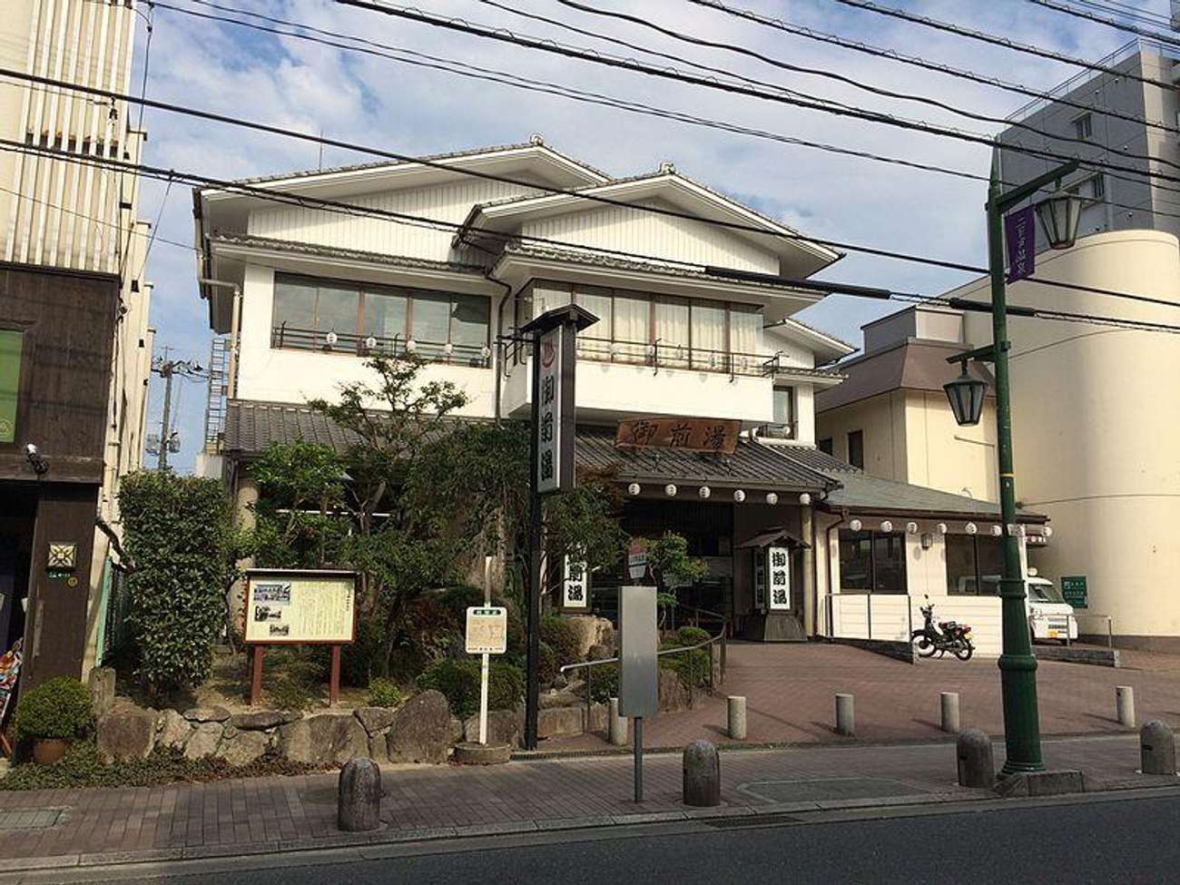 日本澡堂和温泉的区别,日本的澡堂是真的吗