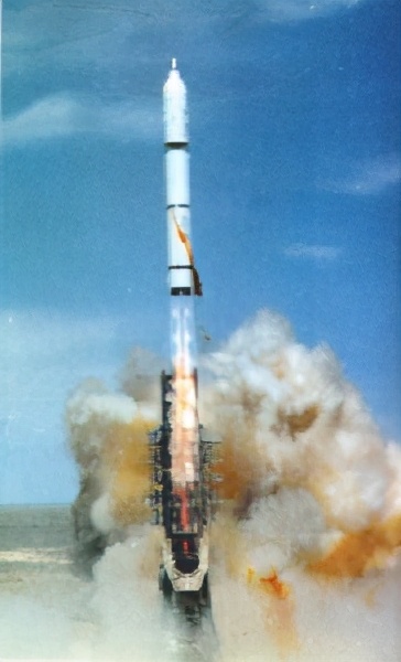 中国人“吃*片鸦**”才能造火箭？聂海胜：我们吃椒麻鹅和宫保鸡丁