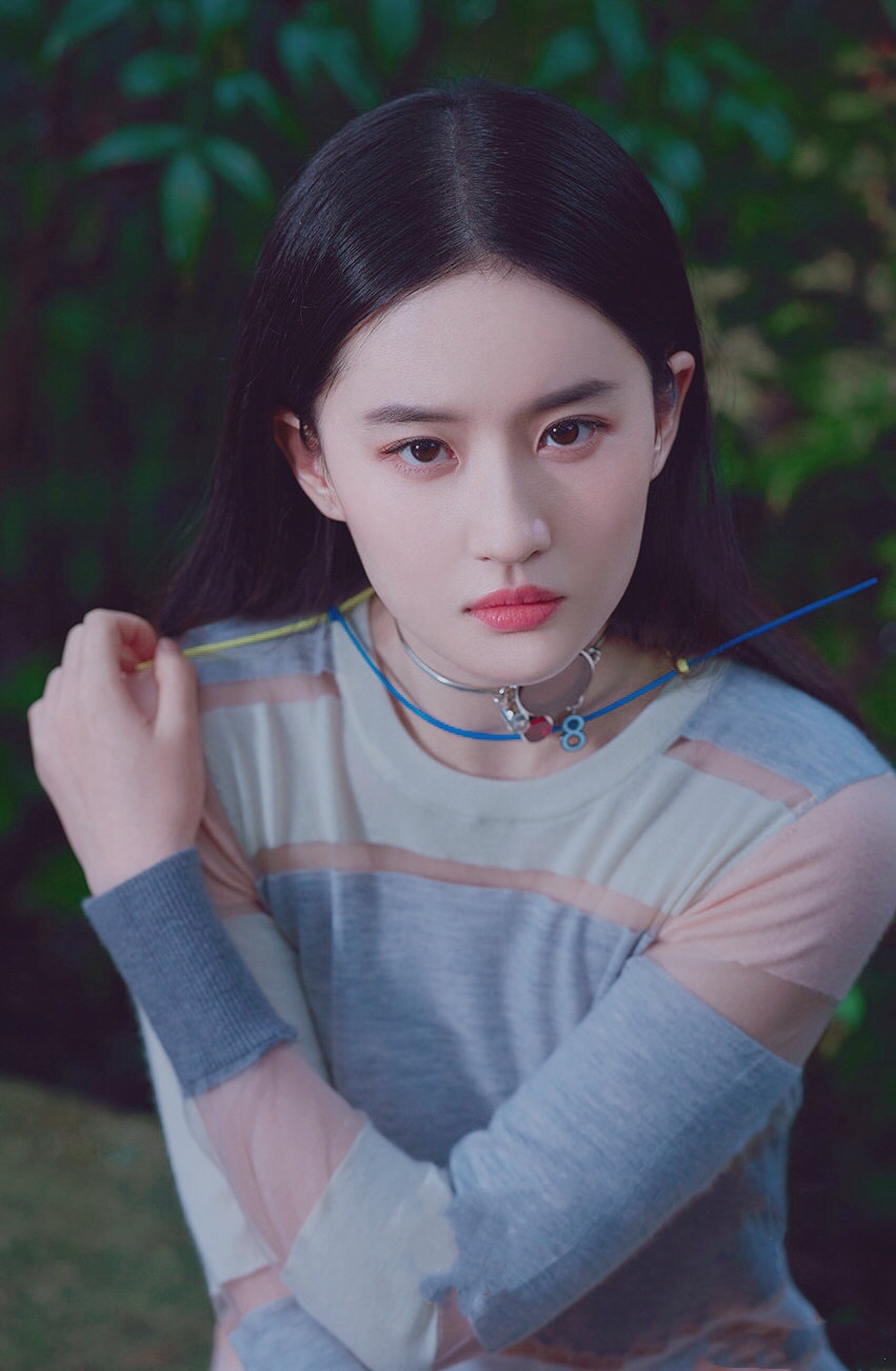 有三个美人尖面相,有这三个特点的女人不显老