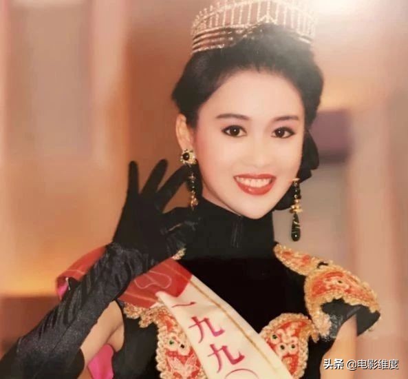 祝英台与马文才初相识梁小冰版,梁小冰祝英台被马文才亲吻