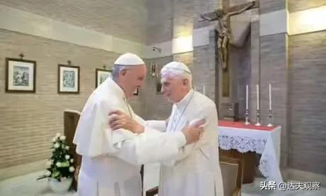 一个教会，两个教皇：为什么天主教会在复活节陷入危机