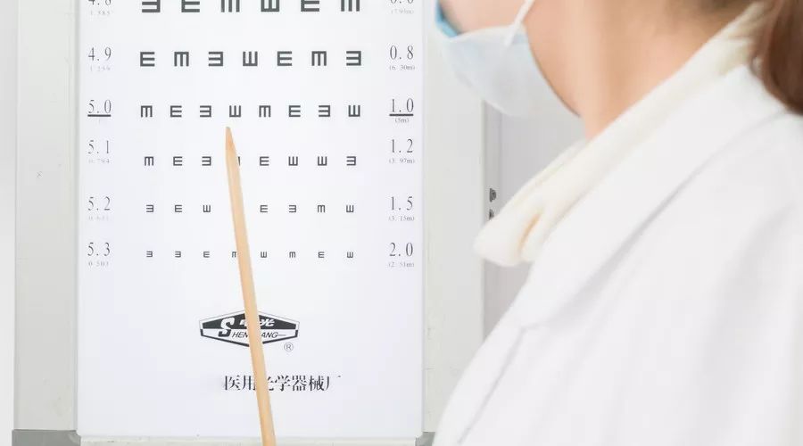 近视了可以恢复正常视力吗,视力近视300度能恢复吗