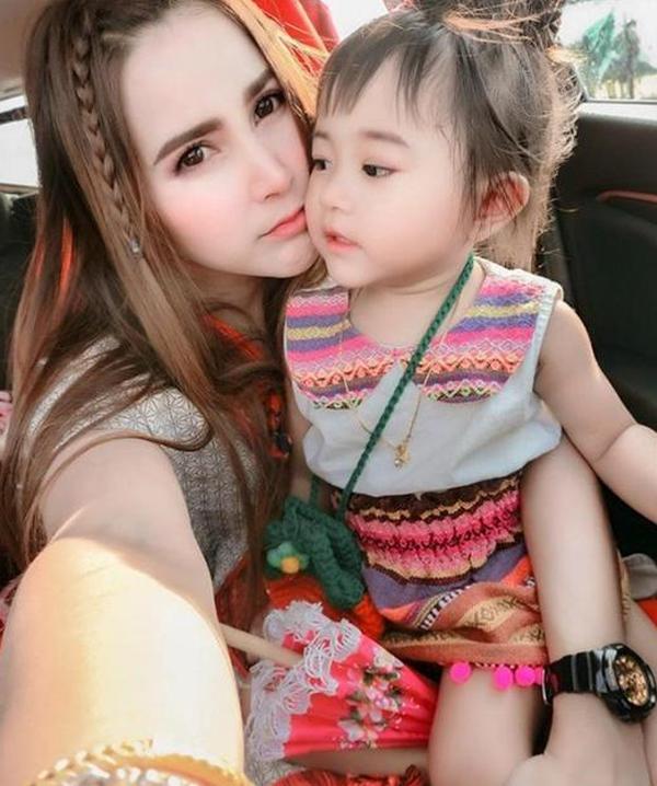 让孩子睫毛长的妙招,怎么样可以让3个月宝宝长睫毛