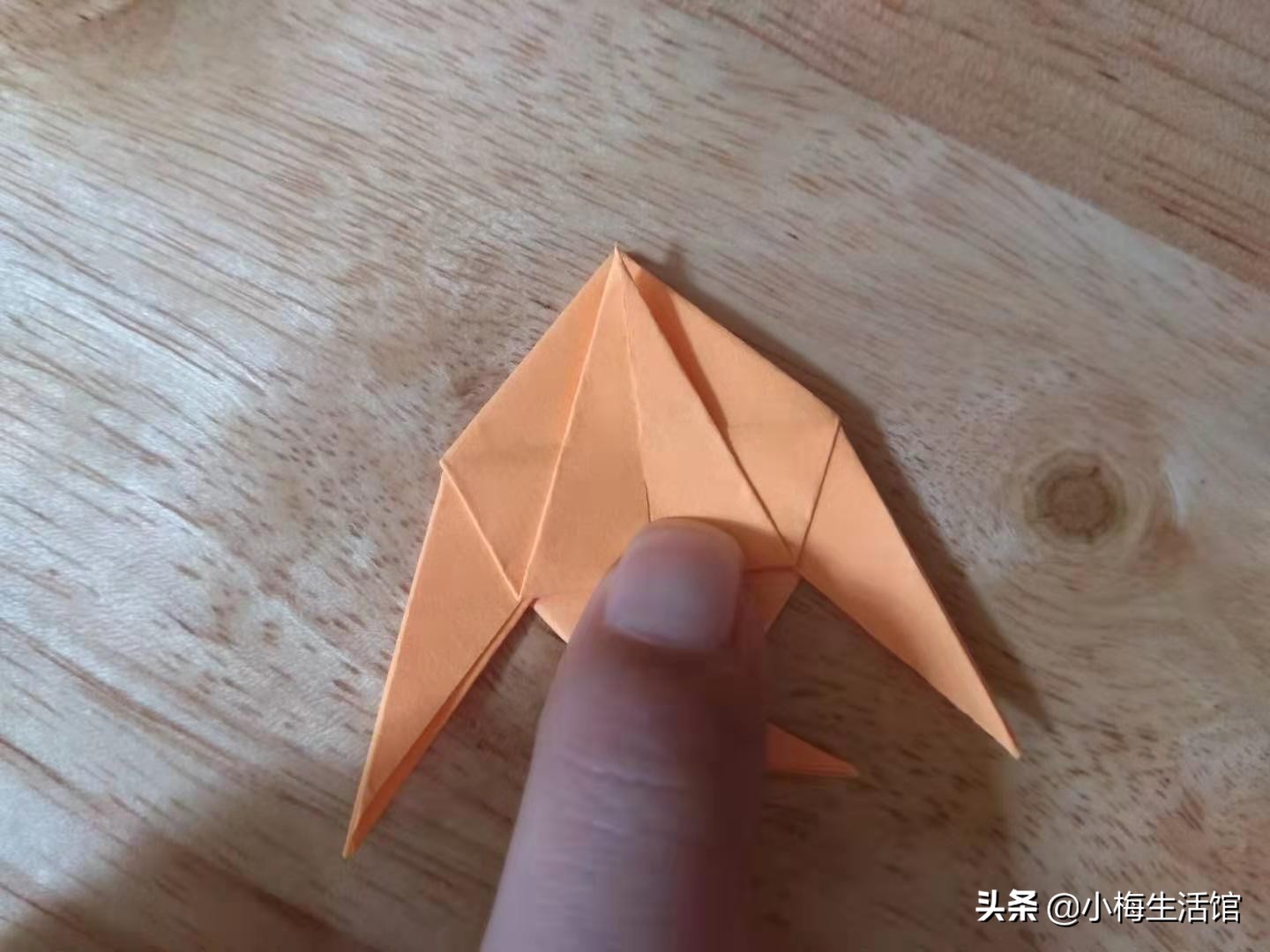 可爱的手工折纸小鱼,折法简单,适合小朋友学的折纸鱼