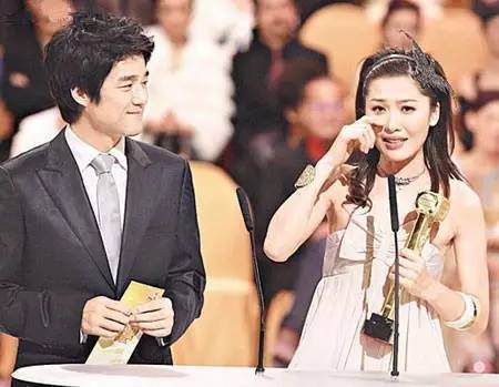 荒唐的周丽淇：情断陈冠希郑嘉颖，又甩富二代，小三上位还不承认