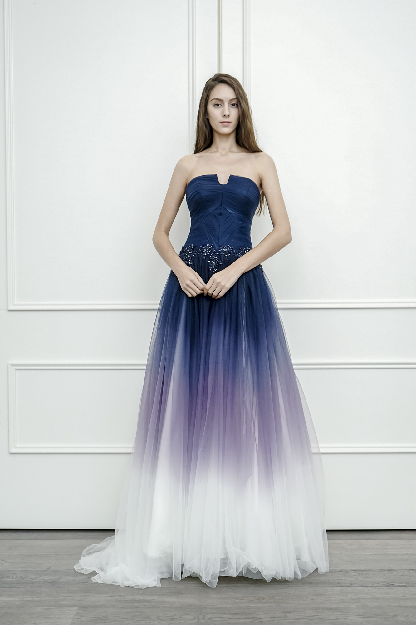 如何挑选合适自己的缎面婚纱,如何根据新娘身材挑选婚纱