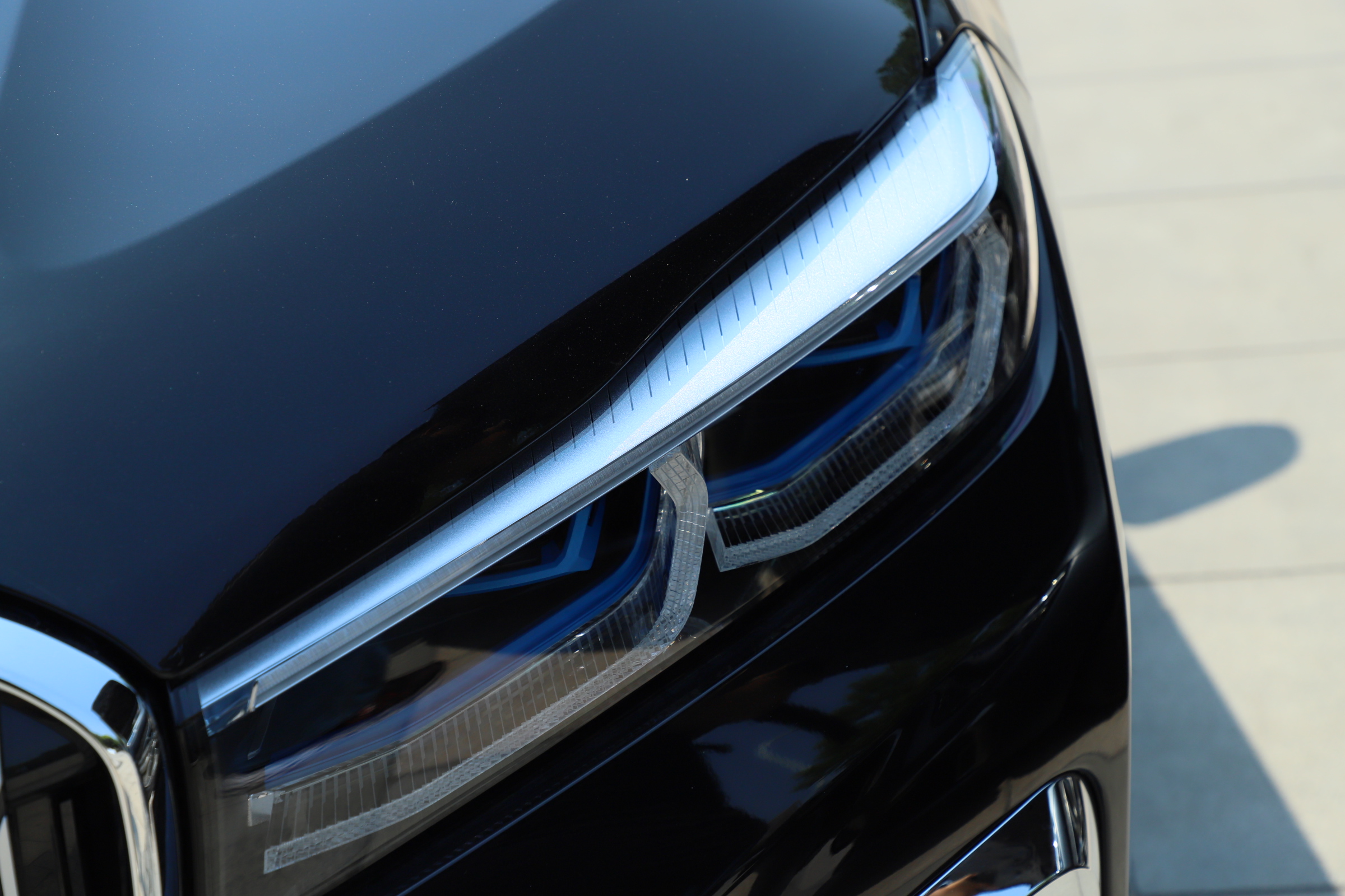 怀揣百万钞票为何让我定了行政级7系？因为试驾过后真的很喜欢