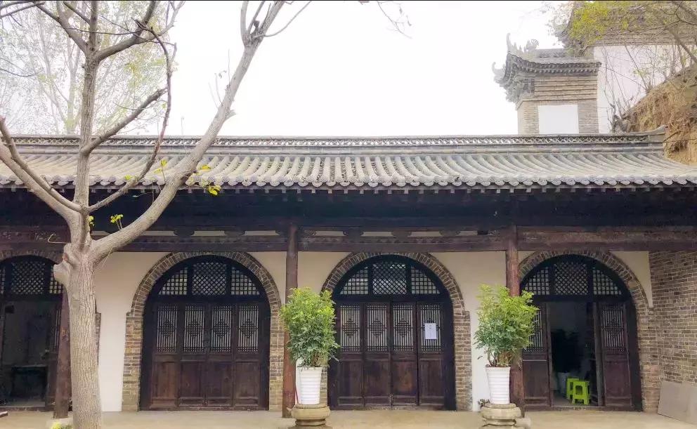 青少年成长冬令营课程,青少年冬令营拓展项目