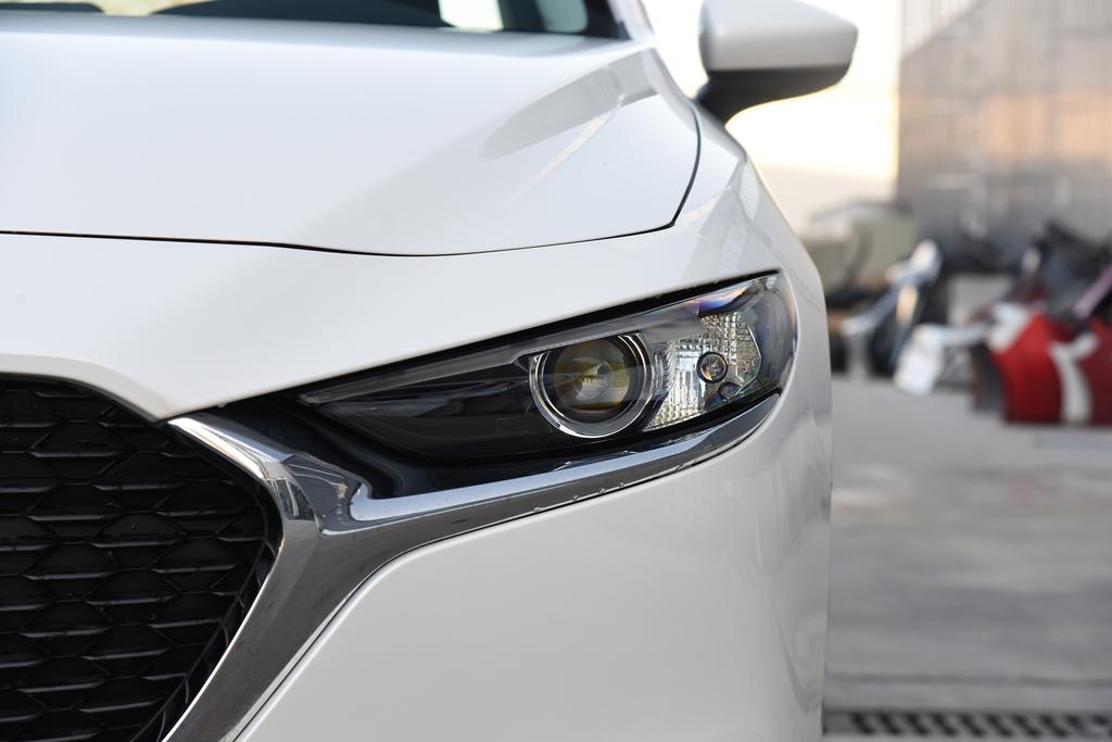 11.29万提长安马自达昂克赛拉,2018年13.99万马自达昂克赛拉