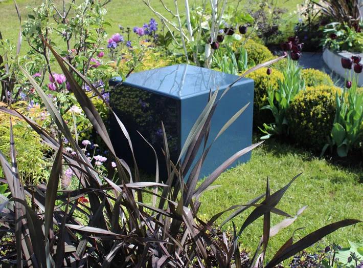 淋浴坐凳设计,庭院坐凳设计