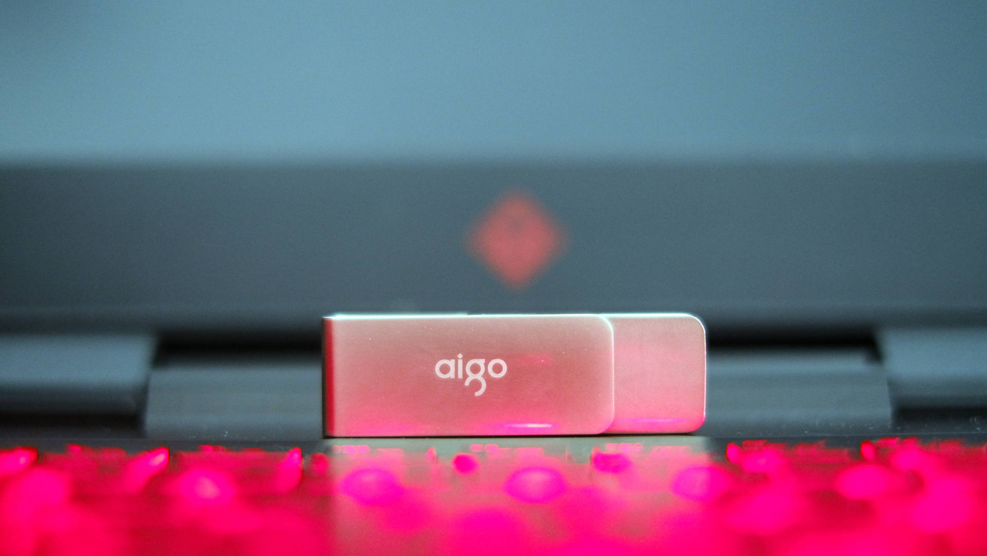 爱国者u盘u330和u350哪个好,爱国者u盘330测评