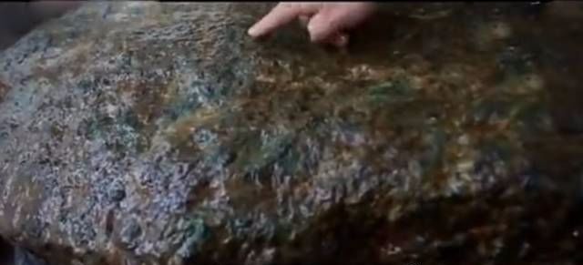 680公斤翡翠原石被堵 (翡翠原石被送回缅甸)