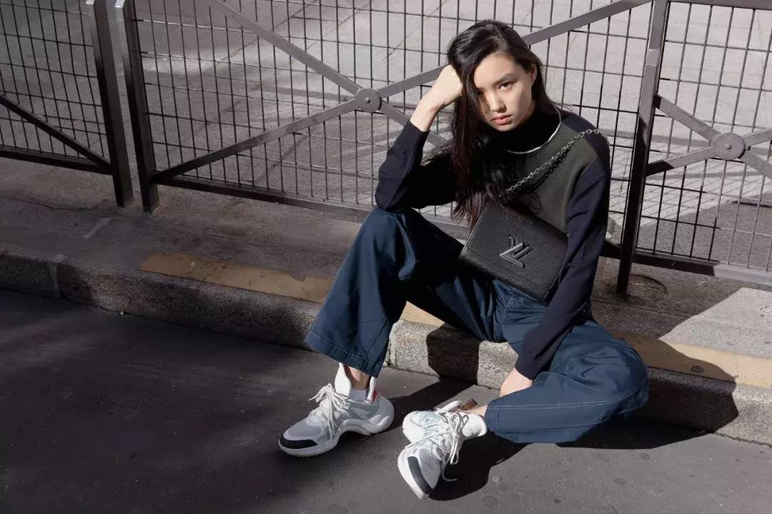 能让唐嫣和张曼玉撞款的，也只有这个包了！