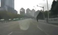 本田主动刹车鬼探头,可以很好防止鬼探头的车