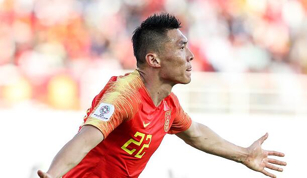 中国队首战取胜后，中国球迷VS中国喷子