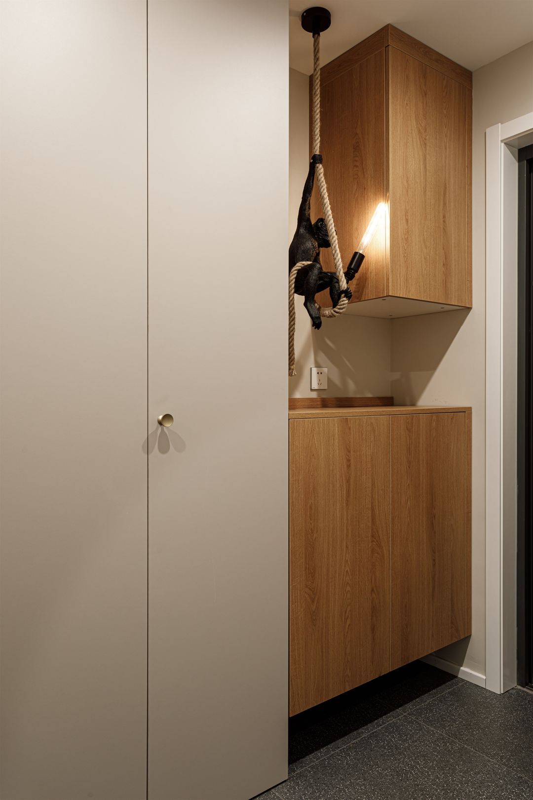 北京夫妻的断舍离装修，打满柜子做收纳，全屋奶咖色温馨又高级