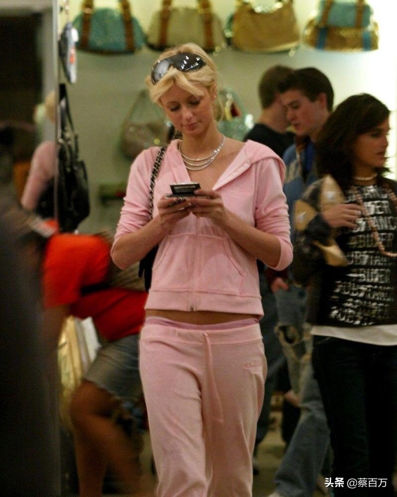 韩国小姐姐穿裙子露脐装,韩国小姐姐露肩