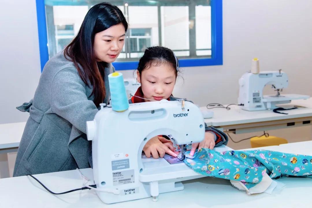 孩子课余时间玩什么,课余时间参加各种课外活动