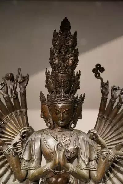 清代铜鎏金佛像的鉴定,清代铜鎏金无量寿佛像