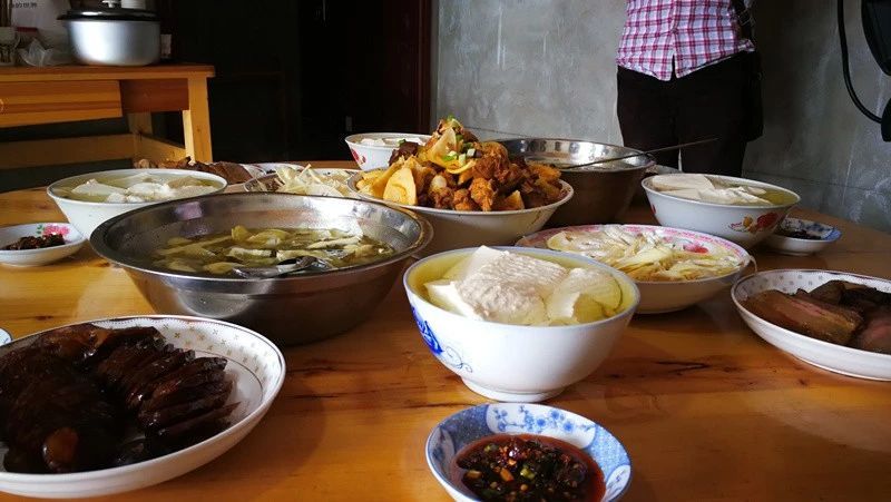 人间四月天恰逢春意浓,人间四月天暮春时节