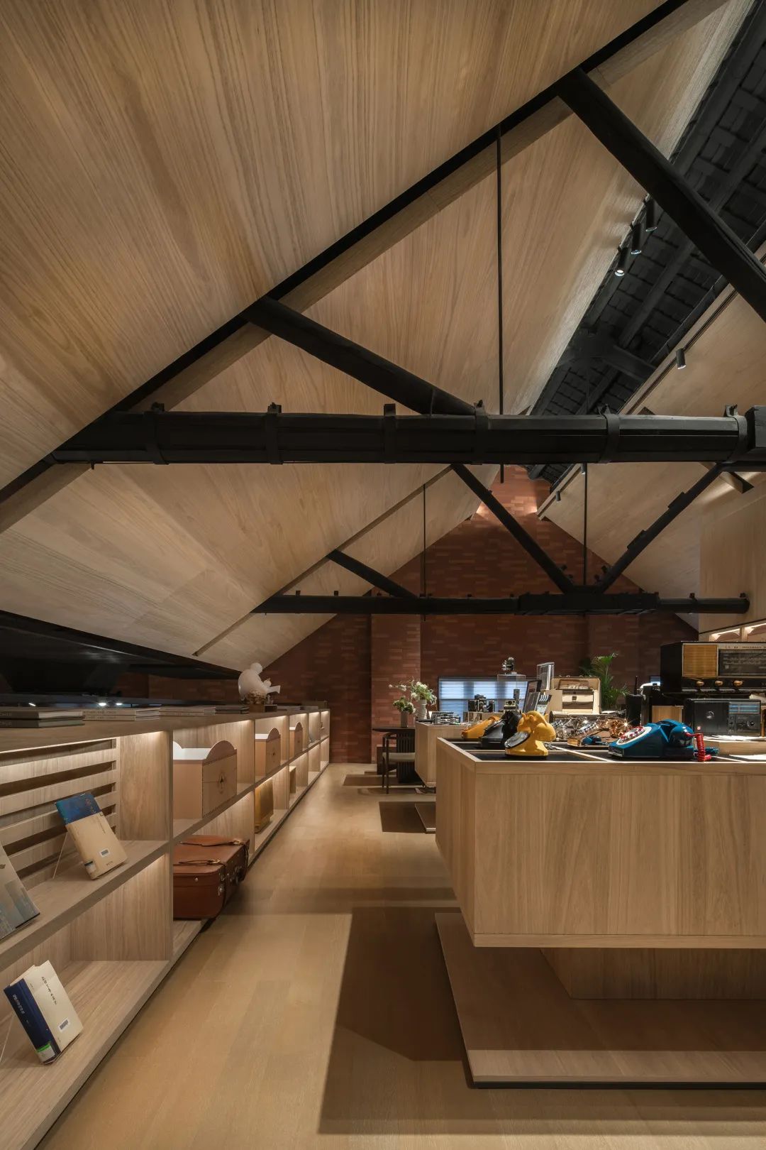 ENJOYDESIGN：书香与艺居融为一体，重塑潮流空间IP