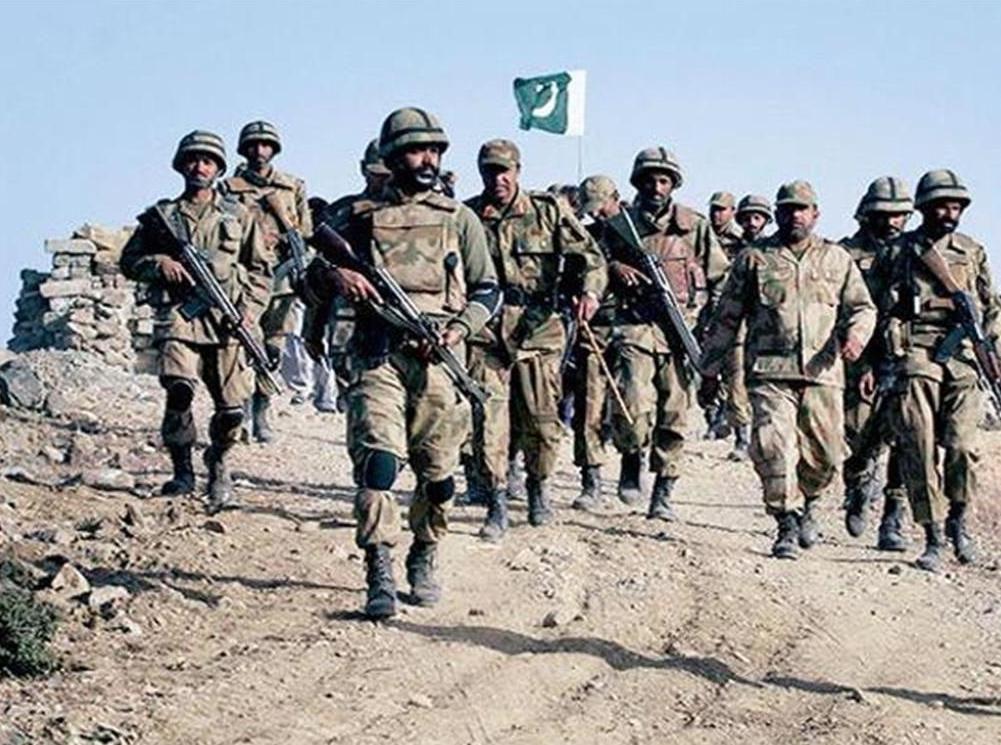 美国浏览中国导弹基地照片，因一群人胡子太多，得知一场惊天交易