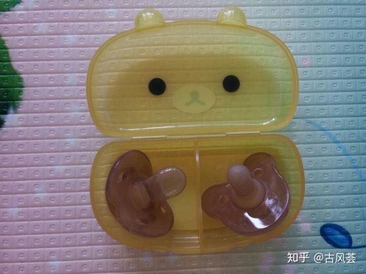 安抚奶嘴到底用不用?看完这篇不再纠结