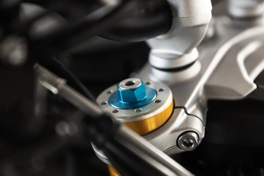 凯旋摩托车续航能力最强的车,凯旋三缸百公里加速