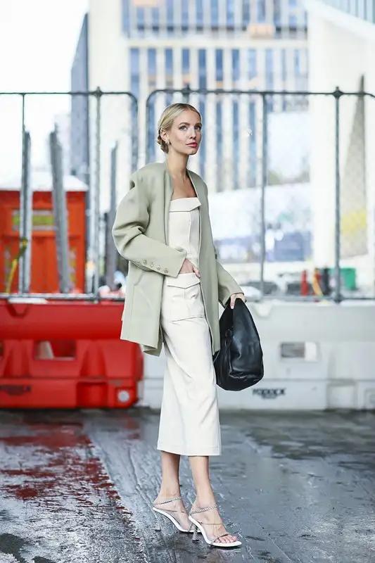 金素妍什么身材,金素妍穿绿色长裙