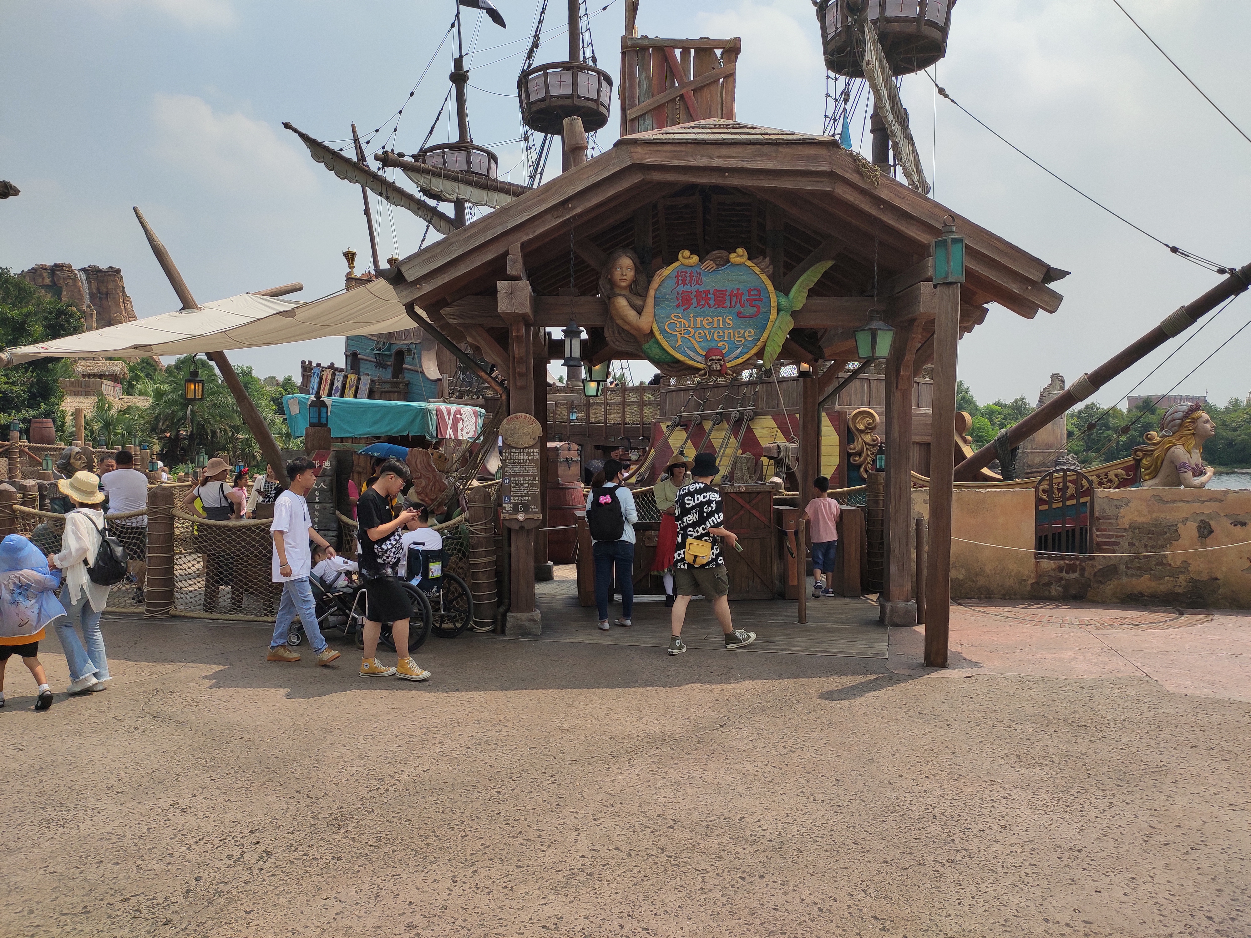 上海迪士尼一大一小旅游攻略,上海迪士尼吃住攻略讲解