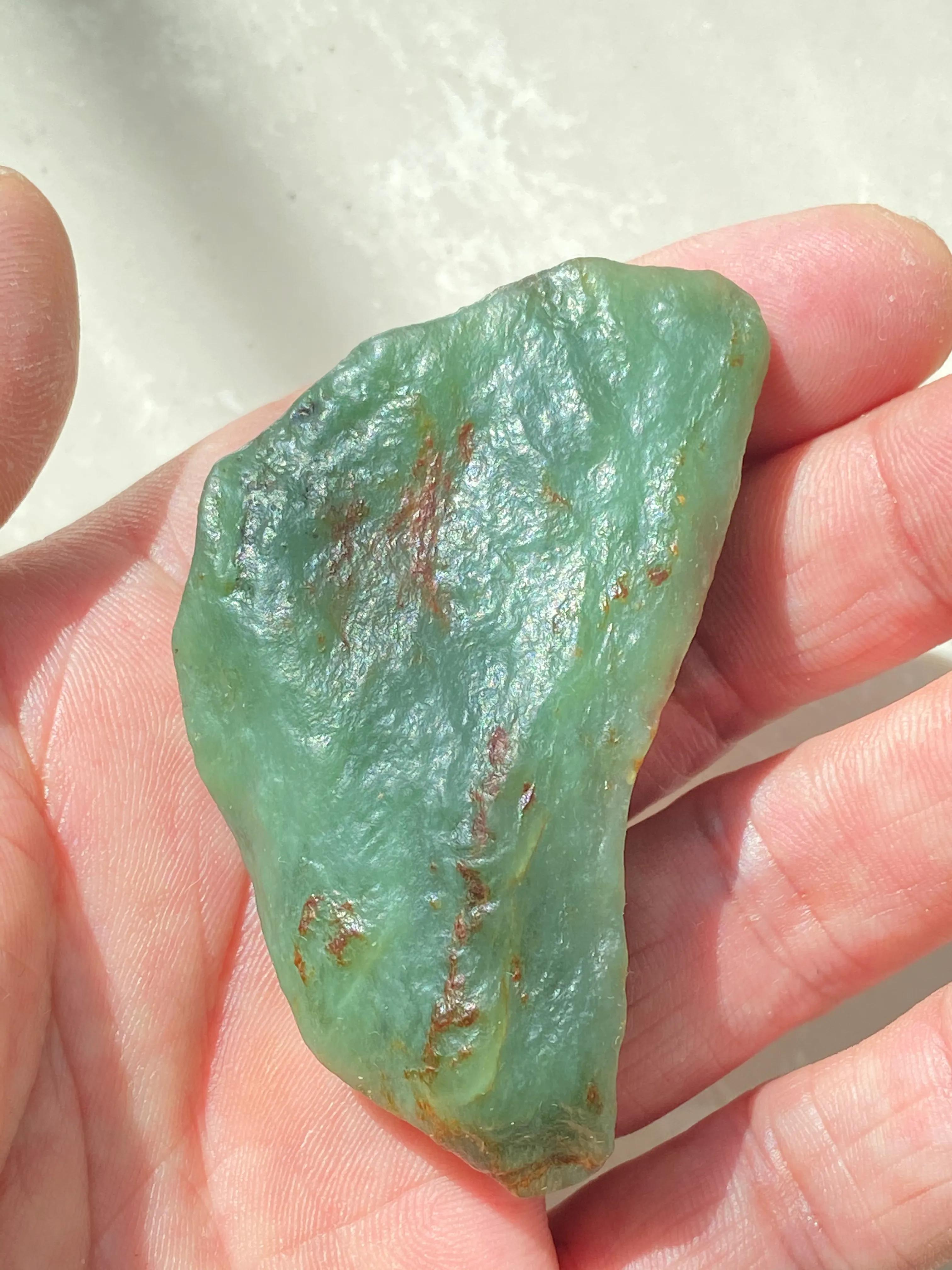 喜田新疆和田玉,新疆碧玉和和田玉有什么区别