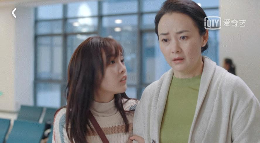 原形毕露！烤瓷牙“抢镜”忒显老，大概早已忘了“美人三分龅”