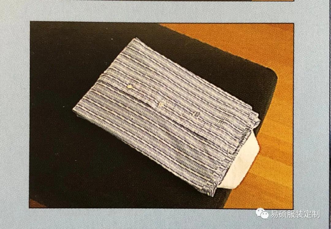 衬衫的叠法不褶皱,短袖的叠法